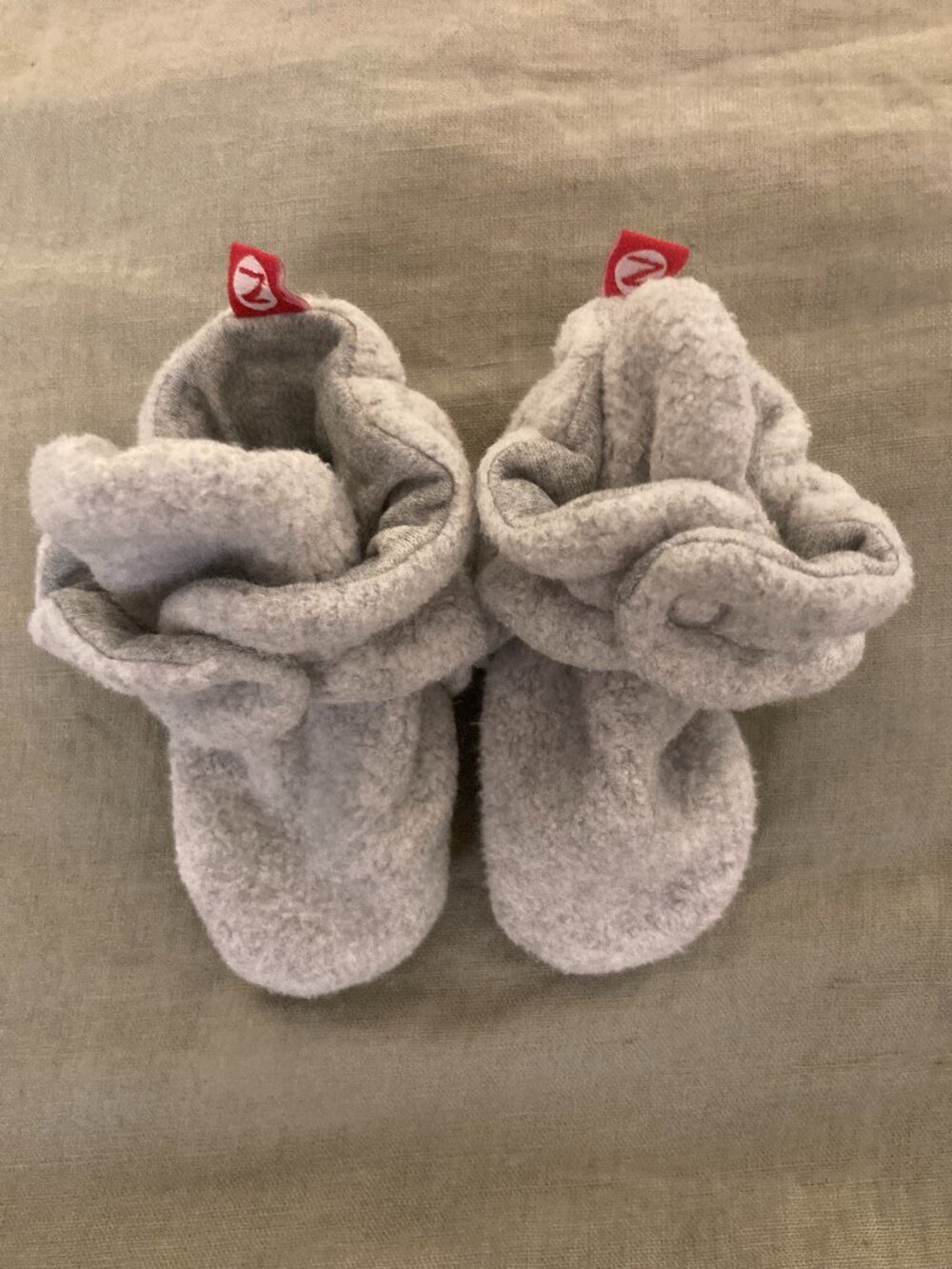 Zutano 12M Gripper Baby Booties (Gray)